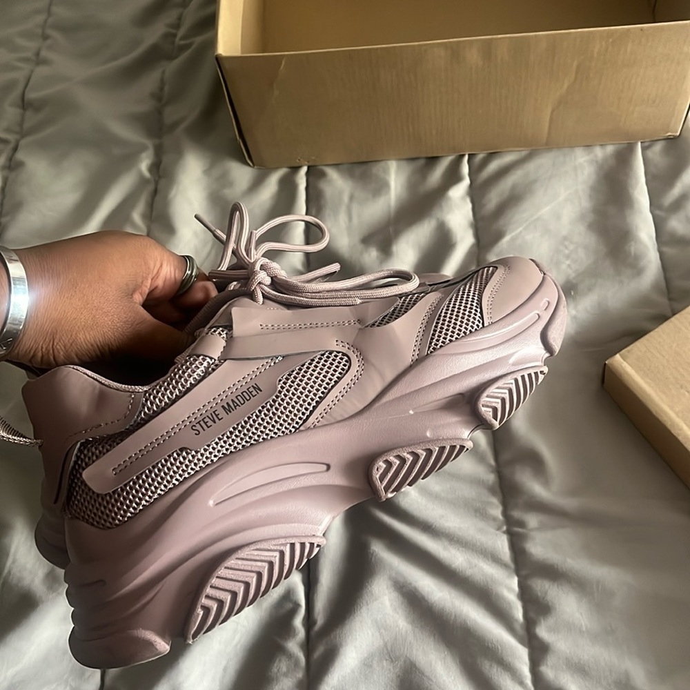 Steve Madden womens possession sneakers